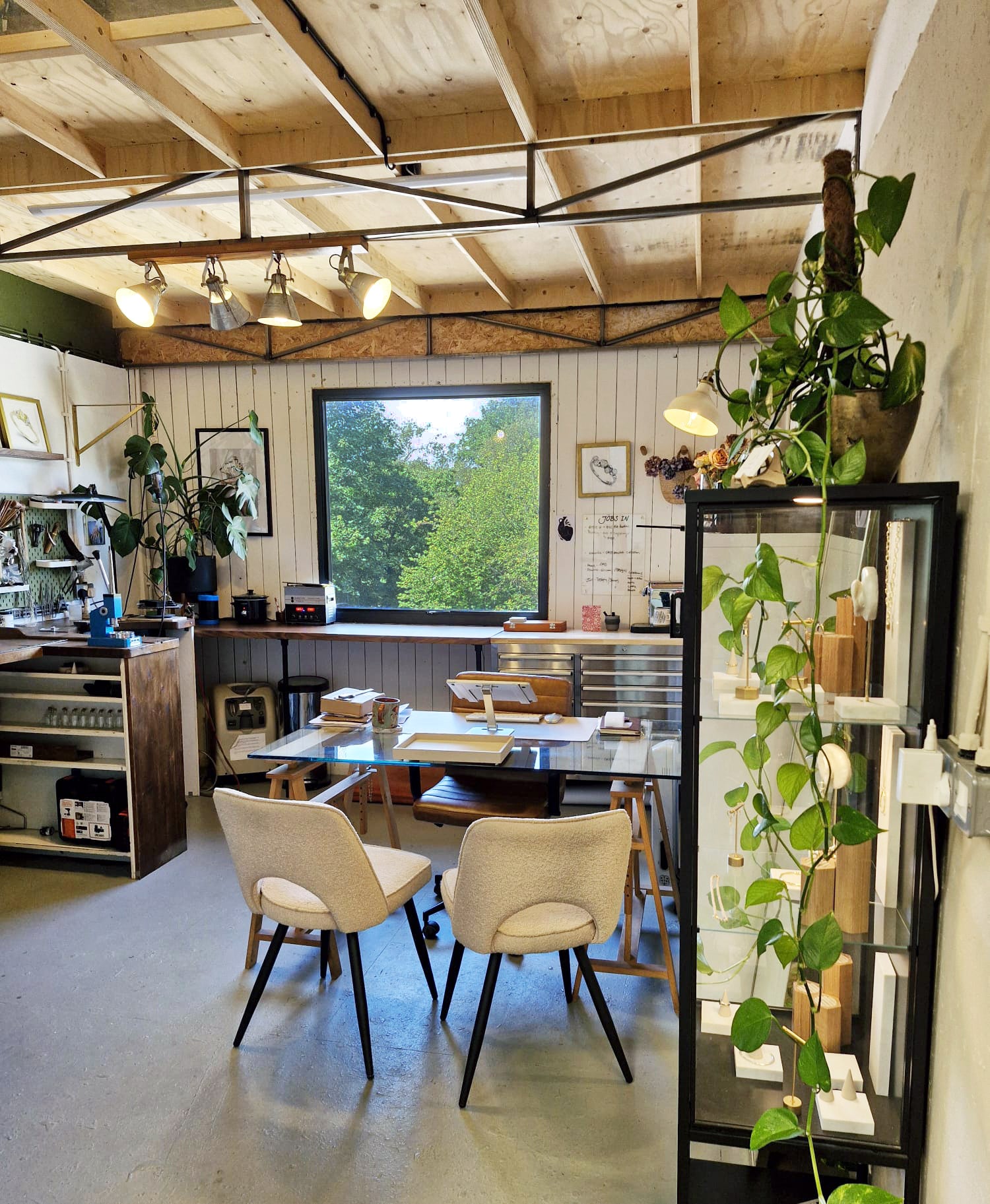 liv thurlwell jewellery studio